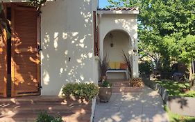 Maison T2 Avec Petit Jardin Dans Impasse Calme