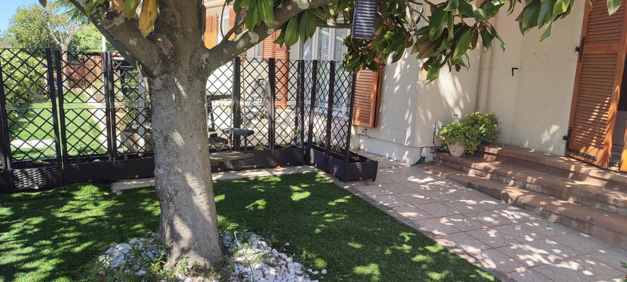 Maison T2 Avec Petit Jardin Dans Impasse Calme Baillargues Extérieur photo